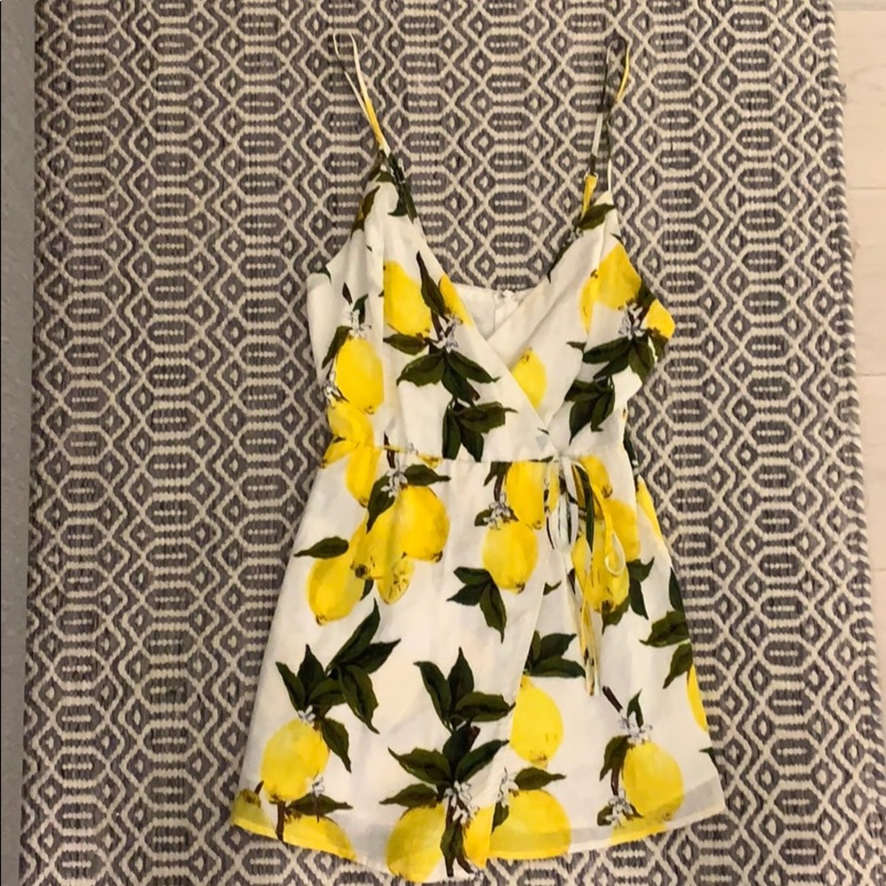 Tobi lemon romper - size medium